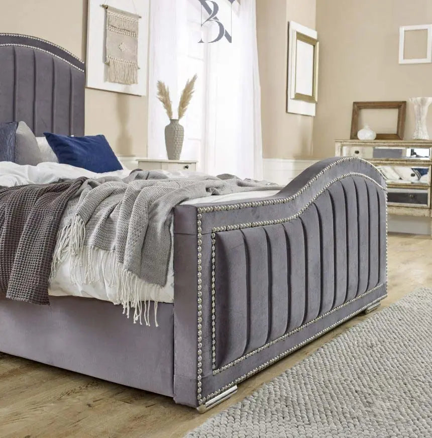 The Wavy Curved Panelled Bed