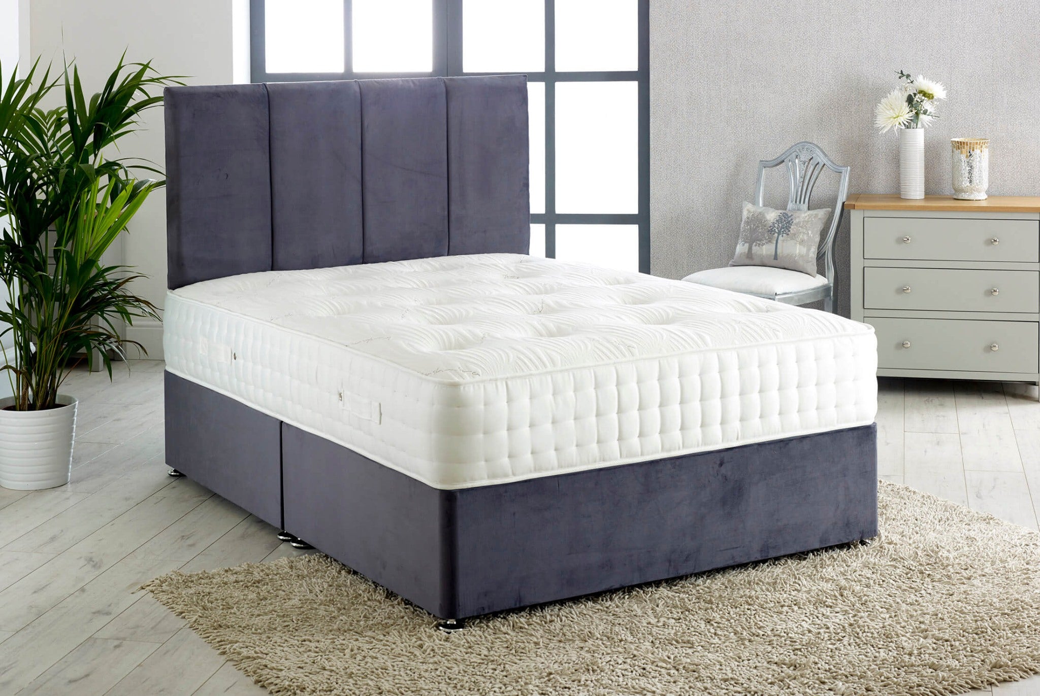 Cardiff 3 Panel Ottoman Divan Bed - BedsnBoards